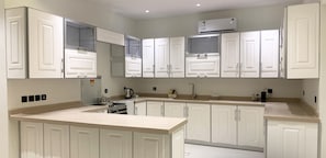 Private kitchen - Kease Tawun A1-11 Royal touch  XZ42 (Riyadh)
