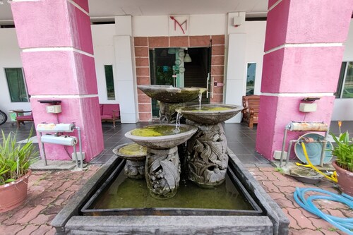 Maleeq Hotel Meru Ipoh