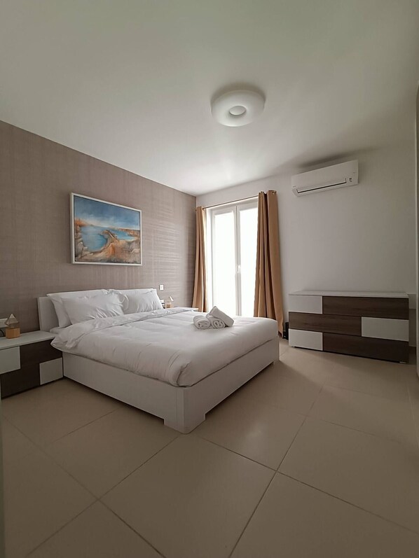 2 bedrooms, iron/ironing board, travel crib, free WiFi