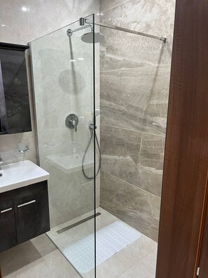 Hair dryer, towels