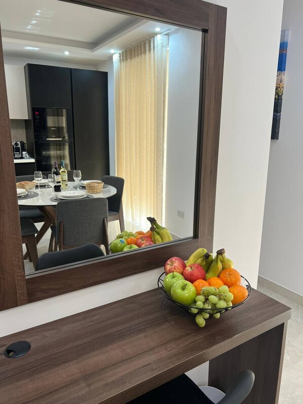 Dining - A modern apartment block in the heart of Bugibba. All one-bedroom flats, stylishly finished and fully equipped with comfort, ideally located close to shops, services, and all amenities. (San Pawl il-Baħar)