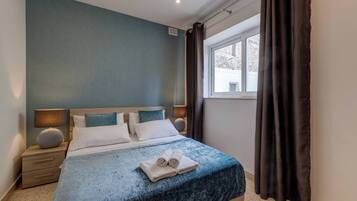 2 chambres, fer et planche à repasser, Wi-Fi gratuit, draps fournis