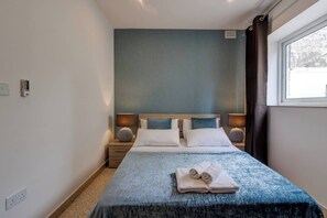 2 Schlafzimmer, Bügeleisen/Bügelbrett, kostenloses WLAN, Bettwäsche