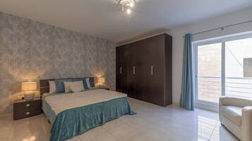 2 bedrooms, iron/ironing board, free WiFi, bed sheets