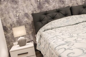 2 habitaciones, tabla de planchar con plancha y wifi gratis 