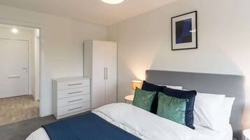 1 bedroom, desk, iron/ironing board, free WiFi