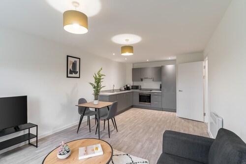 Host & Stay | 36 Waterside Place