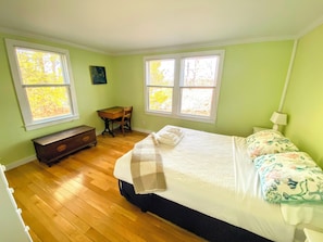 4 bedrooms, WiFi, bed sheets