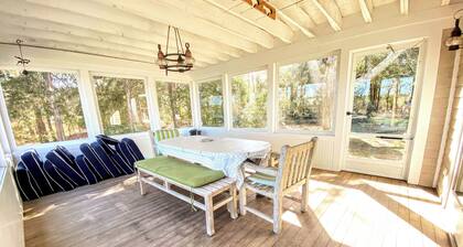 Salt Pond Cottage - Private Beach Access