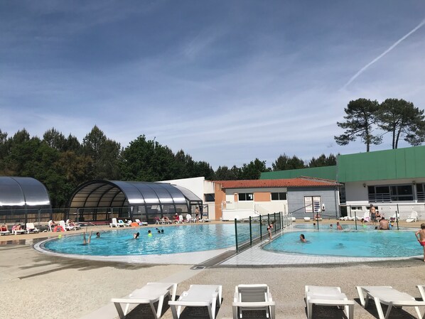 Innenpool, Außenpool