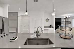 Maison, 6 chambres | Cuisine privée