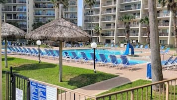 Apartment, 3 Schlafzimmer | Pool | Außenpool