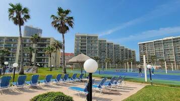 Apartamento, 3 habitaciones | Cancha deportiva