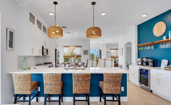 Microwave, oven, stovetop, dishwasher - Beach / Pool / Hot tub / Game Room / Firepit/ Sleeps 10 (Palm Coast)