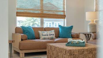 Smart-TV, TischfuĂball, BĂŒcher