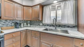Talo (3 Bedrooms) | Sisätilat