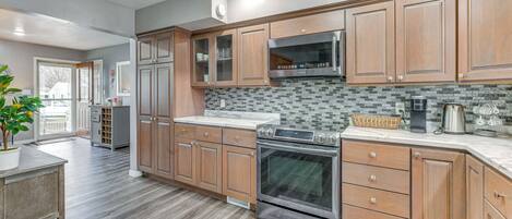 House (3 Bedrooms) | Interior