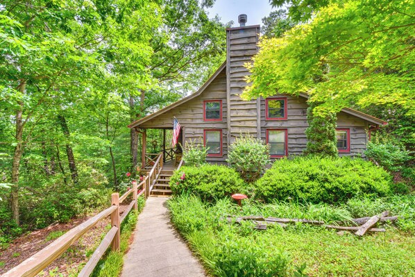 House (1 Bedroom) | Interior - Rustic Cabin w/ Porches: 8 Mi to Tallulah Gorge! (Tiger)