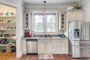 House (3 Bedrooms) | Interior - 7 Mi to Downtown Fitzgerald: Spacious Home w/ Deck (Fitzgerald)