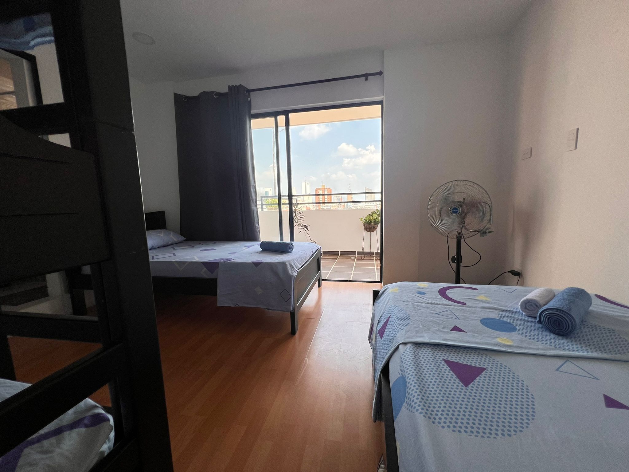 5 habitaciones, wifi y ropa de cama 