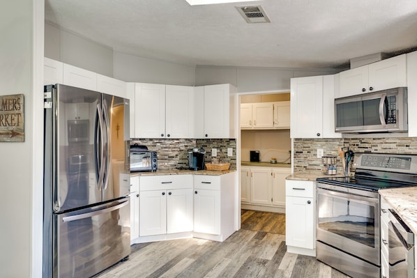 House (3 Bedrooms) | Interior - Pet-friendly Palm City Home: 14 Mi to Beach! (Palm City)