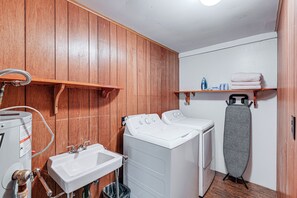 House (3 Bedrooms) | Interior - Family-friendly Home < 5 Mi to Downtown Nashville (Nashville)