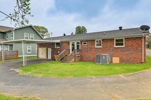 Interior - Family-friendly Home < 5 Mi to Downtown Nashville (Nashville)