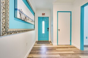 Interior - Hollywood Cottage: 2 Mi to Hollywood Beach! (Hollywood)