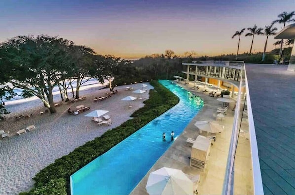 Outdoor pool, a heated pool