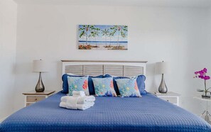 4 habitaciones, tabla de planchar con plancha y cuna de viaje 