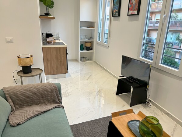 TV - Studio Musso 1, Casino Square, Monaco, calme apt (Beausoleil)