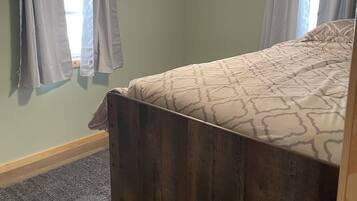 2 bedrooms, iron/ironing board, travel crib, free WiFi