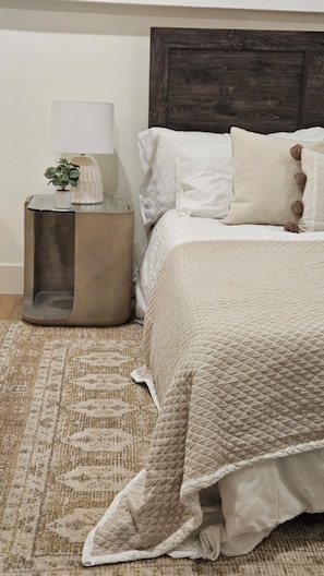3 makuuhuonetta, työpöytä, silitysrauta/-lauta, ilmainen Wi-Fi