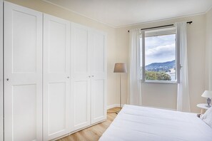 2 habitaciones, tabla de planchar con plancha y wifi gratis