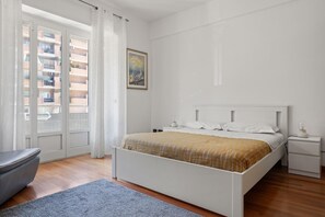 1 chambre, fer et planche à repasser, Wi-Fi gratuit, draps fournis