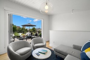 TV, offices