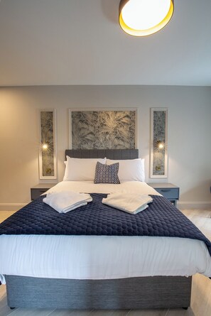 1 slaapkamer, een strijkplank/strijkijzer, wifi, beddengoed