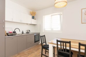 Fridge, oven, stovetop, dishwasher - Apartment Nia - dream vacation in Biograd (Biograd na Moru)