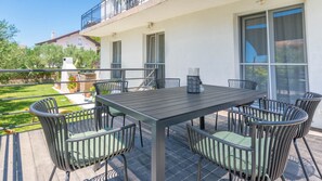 Outdoor dining - Apartment Nia - dream vacation in Biograd (Biograd na Moru)