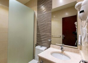 Bruser, brusehoved med spredningseffekt, gratis toiletartikler