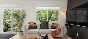 Casa Maria- cute creekside 2bed/1bath