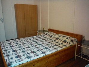 2 quartos, Wi-Fi de cortesia, roupa de cama