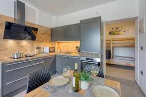 Private kitchen - Modern Apt Deni: Terrace + Private Parking (Koper)