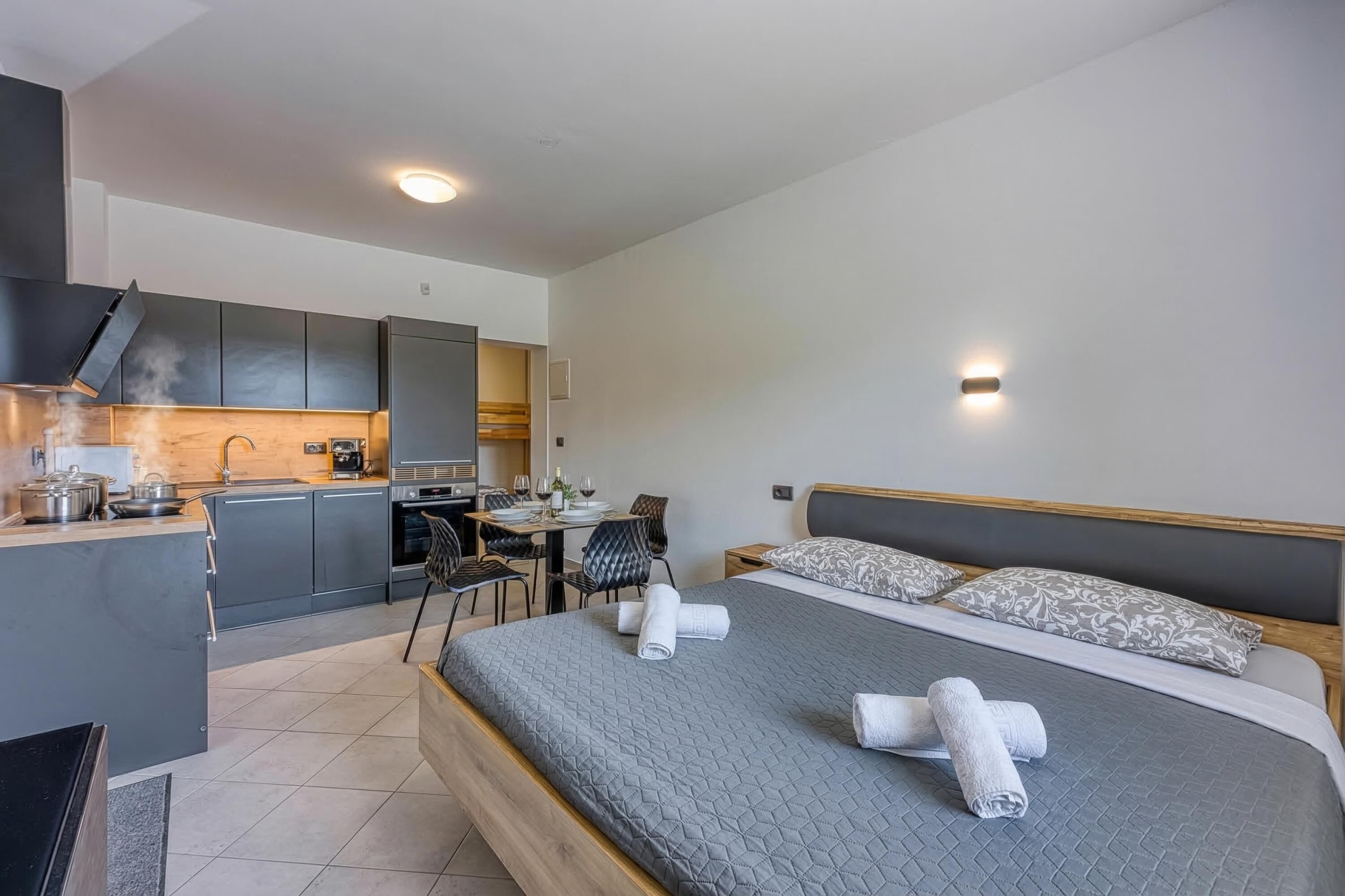 1 bedroom, free WiFi, bed sheets