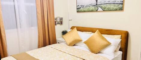 1 bedroom, WiFi, bed sheets