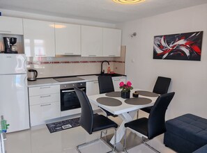 Apartment (Two Bedroom Apartment with Terrace an) | Private kitchen | Fridge - Apartments Mihovilovic (Split)