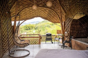 1 غرفة نوم وأغطية فراش متميزة وألحفة محشوة بالريش وميني بار