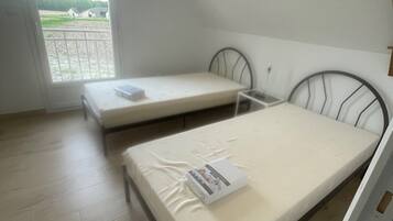 2 bedrooms, iron/ironing board, travel crib, free WiFi