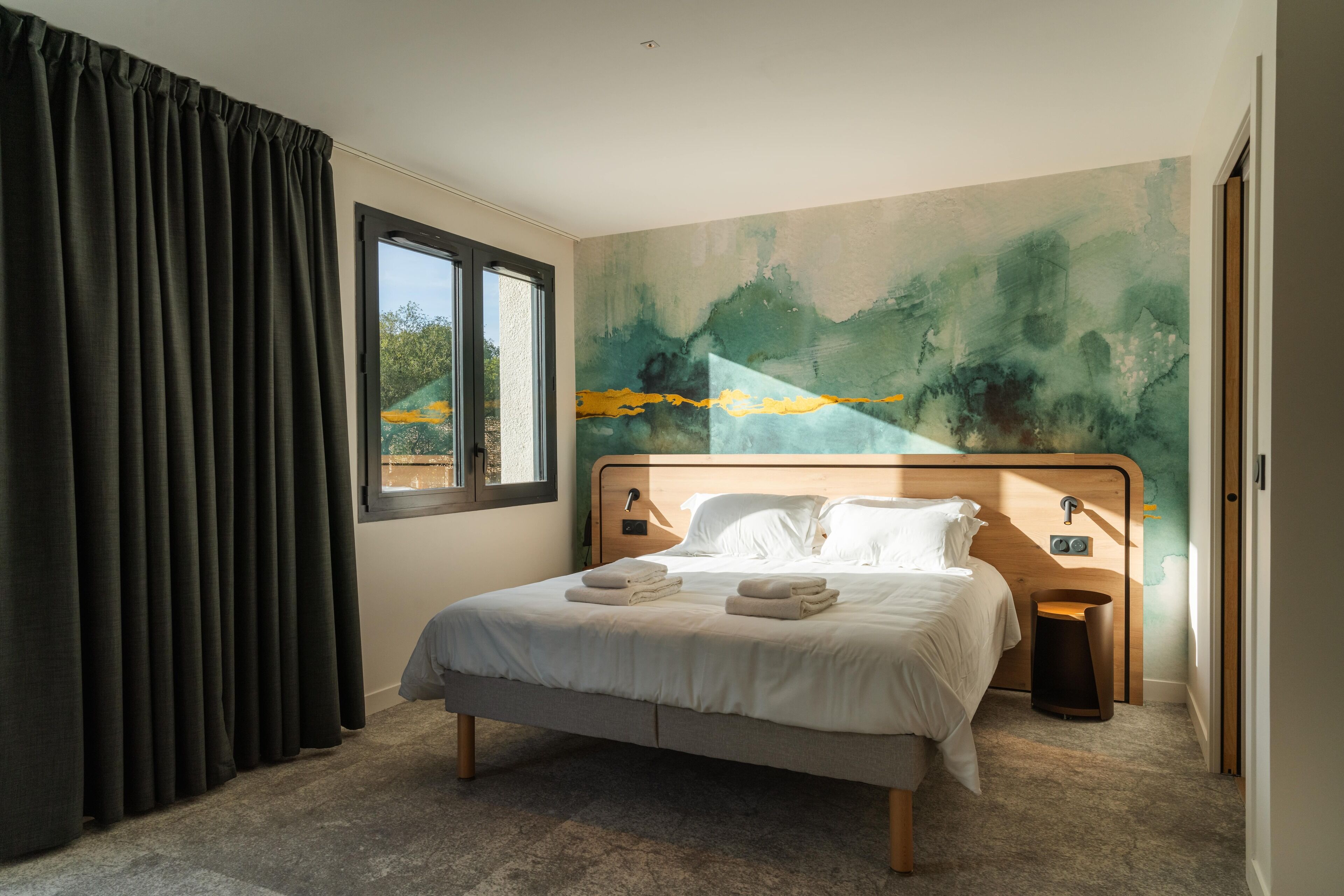 Comfort Double Room, 1 Queen Bed (1) | In-room safe, individually furnished, blackout drapes