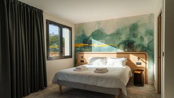 Comfort Double Room, 1 Queen Bed (1) | In-room safe, individually furnished, blackout drapes